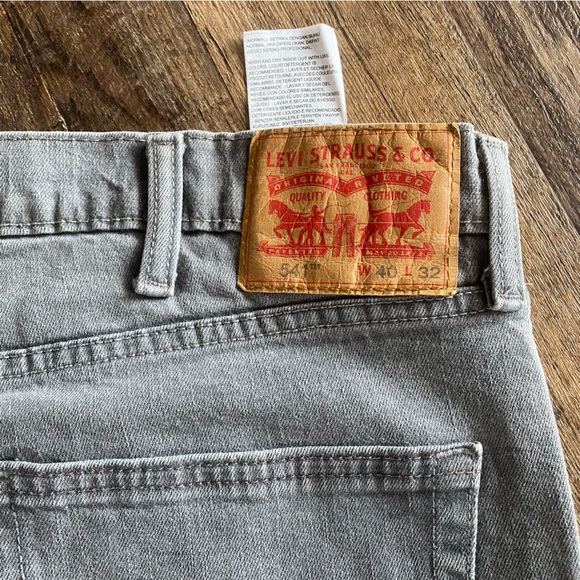 Levi’s 541 Athletic Fit Jeans - Picture 6 of 14